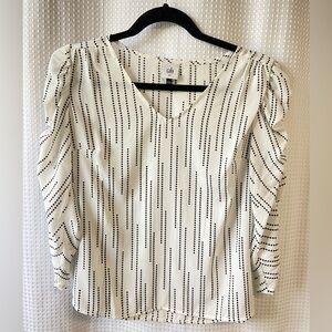 CAbi Women's Cream and Black Patterned Blouse